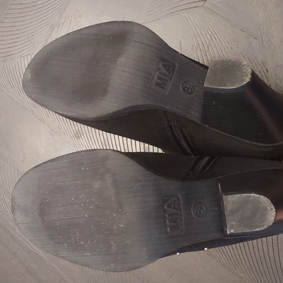 MIA Black Studded Textile Upper Sz 8.5 Ankle Boots Stacked Heel - Picture 7 of 11